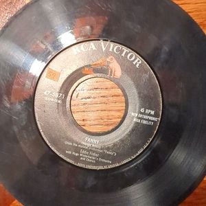 Post number three of a 45 record collection. Close to 90 records total